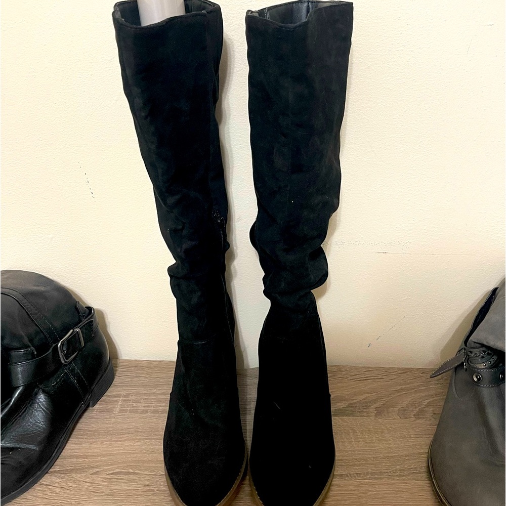 10 wide calves. Worn 2 times